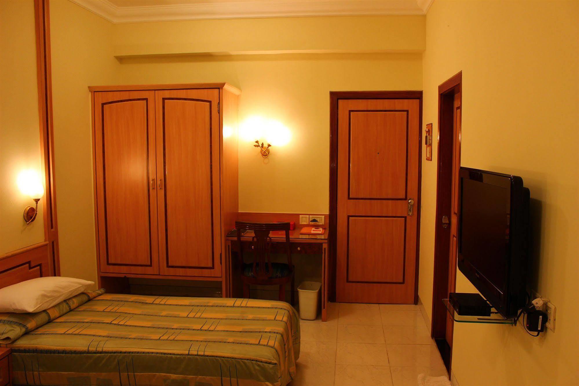 Abbott Hotel Navi Mumbai Luaran gambar
